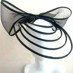 This Stunning Couture Fascinator Is Certain To Turn Heads While Boasting A Subtle, Sexy, Classy Hint Of Mystery And Intrigue. It's Even More Beautiful In Person. Where Class And Sophistication Meet! My High Quality Hats, Fascinators, Gloves, And Stockings Are Always "New," With Tags Uniquely Designed And Absolutely Gorgeous! "Beloved Millinery Collections" Offer The Largest, Most Unique Selection Of High-Quality Designer And Couture Hats And Fascinators On Poshmark. We Strive To Become Your Mill Couture Fascinators, Fascinator Hats Outfit, Philip Treacy Hats, Unusual Hats, Fascinator Hats Diy, Hats And Fascinators, Classy Hats, Accessories Elegant, Black Cage