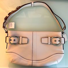 Brand New Coach Purse, Never Used, Excellent Condition Coach Vintage Handbags, Night Fits, Pink Coach Purses, Fav Products, Chloe Shoulder Bag, Beige Purses, Cute Purse, Leather Satchel Handbags, Medium Handbags