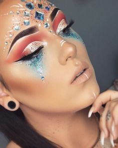 Get the best festival Fashion inspiration over at RaveHackers.com Extreme Make-up, Festival Eye Makeup, Halloweenský Makeup