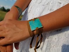 Brown Leather Jewelry, Homemade Fashion, Bracelet Tie, Leather Wrap Bracelets, Winter Projects, Leather And Brass, Brass Patina, Handmade Leather Bracelets, Choker Style Necklace