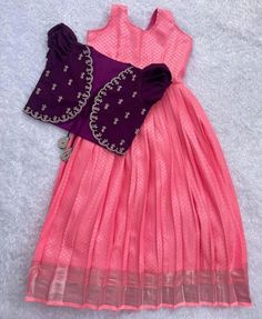 Latest Pattu Pavadai Designs, Kids Pattu Pavadai Designs Latest, Pattu Pavadai Kids Blouse Designs, Pattu Pavadai Designs, Pattu Langa, Mom Daughter Outfits, Kids Party Wear Dresses, Pattu Pavadai, Kids Party Wear