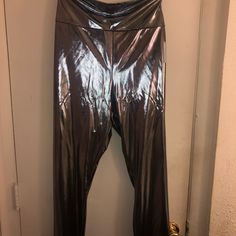 Brand New Shiny Leggings. A Very Good Pick For Ladies Night Out! Gray Stretch Bottoms For Party, Silver Stretch Bottoms For Fall, Silver Stretch Full-length Bottoms, Silver Stretch Full Length Bottoms, Metallic Stretch Long Bottoms, Gray Bottoms For Night Out In Fall, Cupid Pictures, Metal Clothing, Blue Throws