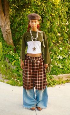 Love this fit! Eccentric Outfits Black Women, Asian Punk, New Orleans Outfit, Afro Punk Outfits, 2025 Outfit, Eclectic Clothing Style, Maximalist Outfits, Venus Sign, Afro Punk Fashion