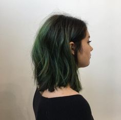 Wengie Hair, Short Green Hair, Dark Green Hair, Diy Hair Color, Short Hair Color, Alternative Hair, Dye My Hair, Hair Color Balayage, Love Hair