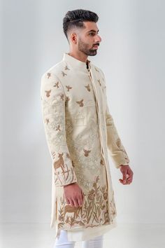 8449186167 Velvet Sherwani, Ivory Sherwani, Indian Wedding Clothes For Men, Sherwani For Men Wedding, Wedding Kurta For Men, Wedding Dresses Men Indian, Zardozi Embroidery, Kurta Men, Mens Kurta Designs