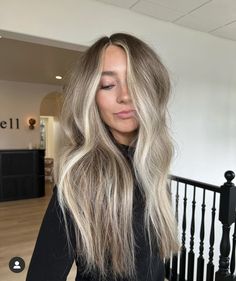 Summer Hair 2023, Blonde Hair With Roots, Wedding Hair Colors, 2018 Hair, Summer Blonde Hair, Hair Remedies, Brown Blonde Hair