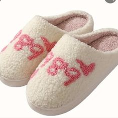 New And Free With Bundle Taylor Swift Style 1989 Pink Slippers Size 7.5-8 All Orders Ship Next Business Day New And Free When Added To Bundle. Taylor Swift Slippers, Taylor Swift Style 1989, Pinterest Wishlist, Pink Slippers, List Ideas, Taylor Swift Style, Christmas List, New Day, Pink White