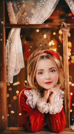 Kinda Magdy /wallpapers/children/ambassador of peace/facebook/whatsapp/youtube/colors/ Fun Christmas Photos, Cozy Colors, Trending Christmas, Fall Nail Ideas, Christmas Props