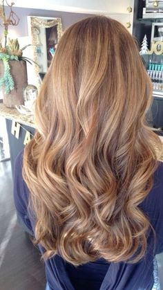 Curls Ideas, Brown Hair With Caramel Highlights, Balayage Blonde, Caramel Hair, Brown Hair With Blonde Highlights, Hair Color Light Brown, Hair Color Highlights, Trendy Hair Color