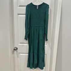 Never Worn, No Tags Chenille Dress, Embroidered Cocktail Dress, Maurices Dresses, Dvf Diane Von Furstenberg, Shirred Dress, Sweater Dress Women, Dress Dusty, Knee Dress, Long Sleeve Shirt Dress