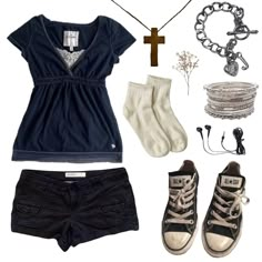 Y2k Apocalypse Outfit, Shameless Clothes Aesthetic, Twilight Aesthetic Outfit Summer, Twilightcore Outfits, School Year Goals, Twd Clothes, Wornstar Clothing, Downtown Style, 2018 Outfits