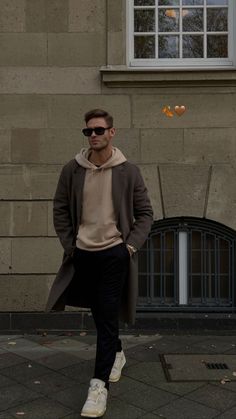 London Men Outfit Winter, Fall Travel Outfit Men, France Outfits Winter Men, Men Nyc Winter Outfit, Fall Outfits Men Autumn Casual, Nyc Fits Men, Autumn Outfits Men Casual, Men New York Outfits Winter, Men’s Paris Outfits Winter