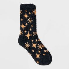 Wrap your feet in warmth and comfort with the Women's Stars Cozy Crew Socks - Auden™ 4-10. These soft, snug socks feature a playful star pattern that adds a fun touch to your loungewear. Perfect for chilly days or relaxing at home, they’re made to keep your feet warm all day long. With a comfy fit and a bit of flair, these socks are a cozy essential for your wardrobe. Auden™: Fit for you in every way. Fox Socks, Cute Socks, Star Pattern, Socks And Hosiery, Comfy Fits, Gold Stars, Look Cool, Socks Women, Crew Socks