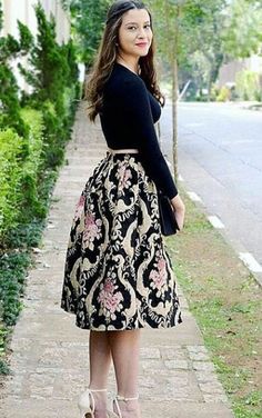 Long Skirt Fashion, Trendy Dress Outfits, Elegante Casual, Fashion Attire, Stylish Dress Designs, Classy Dress, Modest Dresses