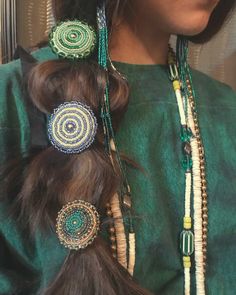 Native American Hair Accessories, Native American Accessories, Modern Indigenous Fashion, Indigenous Braids, Indigenous Outfit, Indigenous Hairstyles, Indigenous Accessories, Native American Hairstyles, Indigenous Hair