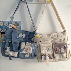 Color: Pink Badge, Blue Badge, Beige Badge, Black Badge, Green Badge; Size: 34X27X10cm Kawaii Handbags, School Tote, Tas Bahu, Liberia, Libya, Canvas Handbags, Types Of Bag, Canvas Shoulder Bag, Cute Bags