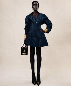 Schiaparelli Ss23, Maty Fall, Ready To Wear 2023, Closet Tour, Denim Workwear, Build A Wardrobe, A Outfit, Summer Lookbook, Photoshoot Inspiration