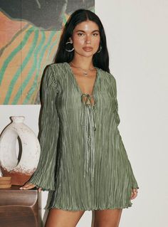 Your Shopping Bag Flowy Dress Casual, Long Sleeve Flowy Dress, Sage Green Dress, Vegas Dresses, Dress Sage, New Years Eve Dresses, Polly Dress, Pleated Mini Dress, Green Long Sleeve