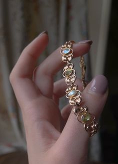 Rare Peridot + Pearl Padlock Bracelet in 9ct Victorian Gold Jewelry, Vintage Jewellery Aesthetic, Vintage Jewelry Aesthetic, Victorian Era Jewelry, Gold Vintage Jewelry, Beautiful Jewelry Vintage, Succulent Jewelry, Victorian Bracelet, Gates And Fences