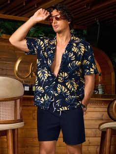 Multicolor  Collar   Tropical,Plantas,Estampado Integral  Embellished No-Elástico Hawaiian Shirt With Button Closure For Beach, Summer Button-up Hawaiian Shirt For Beach, Beach Hawaiian Shirt With Button Closure, Summer Hawaiian Button-up Shirt For Beach, Summer Beach Hawaiian Shirt With Button Closure, Button-up Hawaiian Shirt For Beach Season, Summer Hawaiian Button-up Beach Shirt, Summer Beach Hawaiian Shirt With Buttons, Summer Hawaiian Shirt With Button Closure