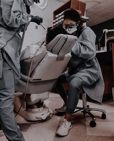 Dentist Pictures, Medical Student Motivation