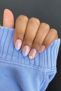 blue french tip nails Soft Blue French Tip Nails, French Manicure Blue Tips, Light Blue Tip Nails, Pale Blue Nails French Tip, Blue French Tip Natural Nails, Light Blue Short French Tips, French Tip Blue Nails, French Manicure Blue