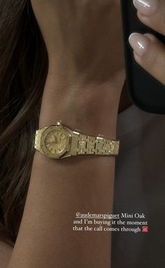 Luxury Watch Aesthetic, Gold Aesthetics, Gold Girl, Wrist Jewelry, Watches Women, Jewelry Accessories Ideas, Dope Jewelry, Womens Watches Luxury