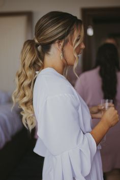 Ponytail Hair For Wedding, Brides Made Hairstyles, Hair Up Curled Ponytail, Wedding Hairstyle Ponytail Bride, Wedding Hairstyles Ponytail Low, Low Pony Curled Hairstyles, Wedding Up Do Ponytail, Bride Hairstyles Ponytail Curls, Wedding Hairstyles Tail