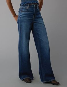 AE Dreamy Drape Stretch Super High-Waisted Baggy Wide-Leg Jean Wide Leg Jeans With Boots, Shoes To Wear With Wide Leg Jeans, Baggy Jeans Winter Outfit, Dark Wide Leg Jeans, Jeans With Boots, Sick Fits, Jeans Outfit Winter, Cropped Wide Leg Jeans, Clothes Women