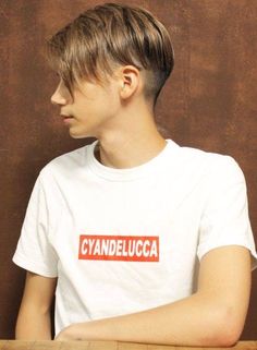 Men Blonde Highlights, Ash Gray Hair Color, Men Fade Haircut Short, Short Hair For Boys, Ulzzang Hair, Hair Styels, Guy Haircuts Long, Short Hair Tomboy