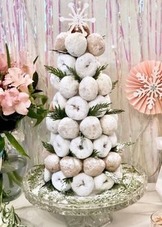 Winter Baby Shower Themes Winter Wonderland Kids Party, Donut Tree, Schnee Party, Winter Onederland Party Girl, Winter Wonderland-party, Winter Wonderland Christmas Party, White Christmas Party, Winter Wonderland Birthday Party, Winter Baby Shower Themes