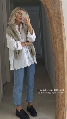 Coastal grandmother, casual summer, summer outfit, summer sweater, coastal grandma, summer style Outfits Preppy, Outfit Jeans, Outfits 2023, Preppy Summer, Looks Street Style, Casual Work Outfits, 2023 Fashion, Mode Inspo, Autumn Outfit