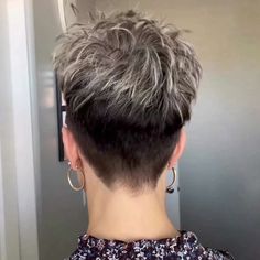 Clarice Rivera Short Hairstyles - Likeeed Layers Tutorial, Haircut At Home, Hairstyle With Bangs, Choppy Cut, Hairstyles Trending, Pixie Haircut Ideas, Short Spiky Haircuts, Trending Looks, Short Shaved Hairstyles