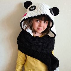 Panda Scarf from Kindergarten Outfit, Toddler Scarf, Crochet Hooded Scarf, Cool Panda, Gilet Crochet, Knit Projects, Crochet Panda, Cat Scarf, Haken Baby