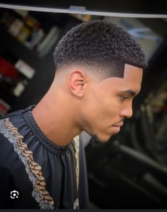 Black Fades Men, Men’s Haircut Taper Fade, Black Male Hairstyles Fade, Black Man Bun With Fade, Men Hair Styles Fade, Black Man Faded Haircut, Hảir Style For Man, Black Hair Cuts Men Taper, Taper Fade Haircut Black Short Hair