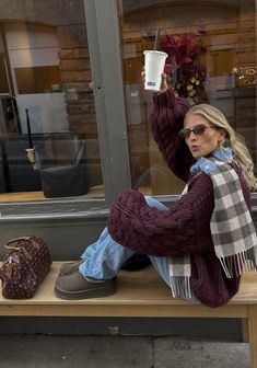 Fall Barbie, Abroad Outfits, Berlin Winter, Twitter Aesthetic, Ugg Style, Cold Outfits, Fashion Media, Fits Clothes, Aesthetic Inspiration