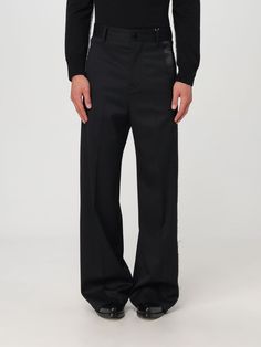 Find MAISON MARGIELA Pants on Editorialist. Pants MM6 MAISON MARGIELA Men color Black Maison Margiela Men, Italian Fashion Designers, Mm6 Maison Margiela, Italian Fashion, Primavera Estate, Black Pants, Mens Pants, Black Color, Wool Blend