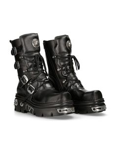 Introducing the iconic M-373-S4 boot from New Rock's METALLIC collection. With its unique buckle details and metal platform, this boot exudes rocker personality. Step up your style game with these black reactor boots, complete with laces for a customizable fit. New Rock High Boots, Black Rock Boots, New Rocks Boots, Alternative Boots, Steel Toed Boots, Metal Boots, New Rock Shoes, Zombie Au, Fred Perry Amy Winehouse