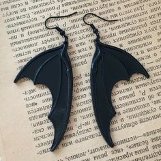 Material:+Nickel+Free.+metal+alloy+<p> Bat+wings+size:+38mm+x+63.5mm+<p> Wings Earrings, Gothic Chic, Bat Earrings, Vampire Bat, Gothic Earrings, Funky Earrings, Bat Wing, Black Bat, Funky Jewelry