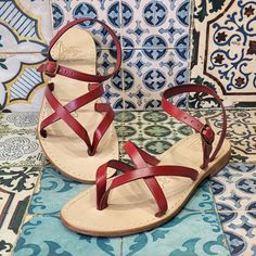 For over 20 years, we have been producing handcrafted sandals with the help of a few machines, both wholesale and retail, carefully choosing the best materials and offering many customization possibilities, thus making our sandals a COMFORTABLE, UNIQUE and RESISTANT product . Handcrafted Sandals for Women with 100% real cowhide upper. 100% real leather insole. 100% Real Leather Sole with Non-Slip. (Contact us if you prefer the SVIG rubber sole) All made by us 100% MADE IN ITALY! Contact us if yo Artisan Toe Loop Sandals For Summer, Leather Toe Ring Sandals With Single Strap, Artisan Sandals With Leather Sole For Summer, Artisan Open Toe Sandals With Leather Footbed, Artisan Leather Open Toe Sandals, Artisan Leather Toe Ring Sandals With Open Toe, Leather Toe Ring Sandals, Artisan Sandals With Rubber Sole For Summer, Leather Lined Toe Ring Sandals For Summer