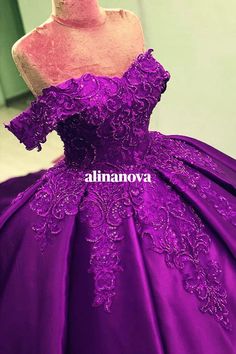 Elegant Purple Ball Gown Quinceanera Dresses Lace Beaded Off The Shoulder 15 Birthday Dresses, Purple Ball Gown, Red Ball Gowns, Masquerade Ball Gowns, Gown Party Wear, Colored Wedding Dress, Prom Ball Gown, Purple Prom Dress, Pretty Quinceanera Dresses