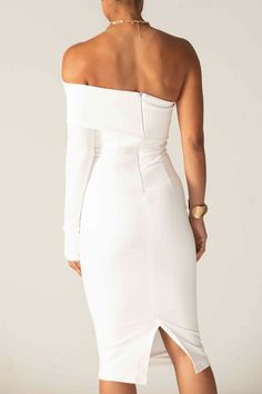 Rita one shoulder dress from Alieva, is a great fashion piece for your especial events. Great Fashion, Fall Fashion, One Shoulder Dress, Shoulder Dress, Autumn Fashion, One Shoulder, Off White, Dresses, White