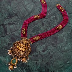 Antique Gold Set, Express Love, Black Beaded Jewelry, Antique Gold Jewelry, Beads Jewellery, Beads Chain, Goddess Lakshmi