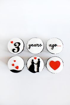 Cupcakes Bonitos, Kue Fondant, Valentine Cakes, Deco Cupcake, Cupcakes Design, Anniversary Cupcakes, Decorated Cupcakes, Valentine Day Cupcakes, Cupcakes Decorados