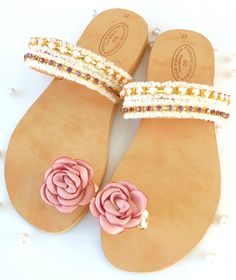 Look no further for the perfect wedding sandals !! Ultra feminine and elegant, extremely on-trend and super glamorous. Bridesmaids will also love them paired with their bridesmaid dresses both comfortable and stylish. We love beach sandals for your wedding, but don't forget about beach sandals for your honeymoon! Sandals are one of the most essential summer purchases! You can also wear them from morning until night keeping your style lovely and special. These amazing sandals are perfect for brid Bridesmaid Sandals, Sandals Greek, Sandals Wedding, Knot Bangle, Toe Ring Sandals, Love Beach, Elegant Sandals, Flower Sandals, Bridal Sandals