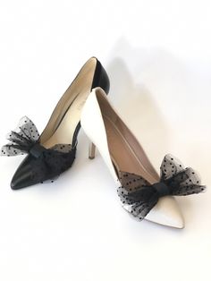 Black Bow Heels For Wedding, Charming Outfits, Black Evening Shoes, Polka Dot Shoes, Shoe Decorations, Tulle Bow, Tulle Bows, Bow Shoes, Decorated Shoes