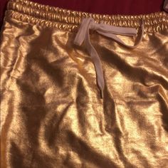 Gold Skirt That Would Look Greattt With A Crop Top Gold Lined Skirt For Night Out, Casual Gold Shorts For Night Out, Casual Gold Skirt For Summer, Casual Gold Skirt For Spring, Forever 21 Stretch Skirt, Casual Gold Skirt, Gold Skirt, Forever 21 Skirts, Forever 21