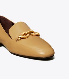 Jessa Loafer: Women's Designer Flats | Tory Burch Designer Flats, Metallic Sandals, Diamond Shop, Footwear Design Women, Menswear Inspired, Wallet Accessories, Handbag Shoes, Fall Shopping, New Handbags