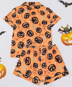 Get into the Halloween spirit with our Cozy Pumpkin Night Set™! Stay comfy and stylish in this soft, breathable sleepwear perfect for celebrating the season. Embrace chic flair with this festive ensemble. Halloween Pjs, Labu Halloween, Halloween Pajamas, Plus Lingerie, Satin Sleepwear, Short Loungewear, Plus Size Halloween, Soft Pajamas, Satin Pyjama Set