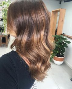 Golden Brown Balayage Brunettes, Golden Caramel Hair, Warm Caramel Balayage Brunettes, Warm Brown Balayage, Caramel Balayage Brunette, Golden Balayage, Warm Hair Color, Warm Brown Hair